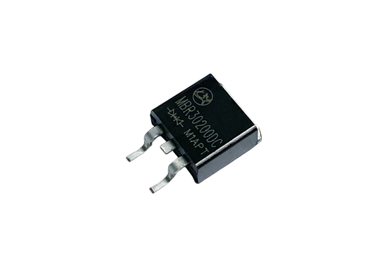 30A200V MBR30200DC Diodos de barreira Schottky Convertidores de corrente contínua/corrente a bordo TO-263